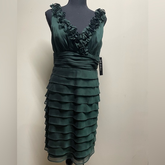 NWT SL Fashions Chiffon Shutter Dress w. Ruffle - GORGEOUS Hunter Green - Picture 2 of 10